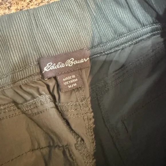 Eddie Bauer Women’s green hiking pants size medium - Picture 2 of 7